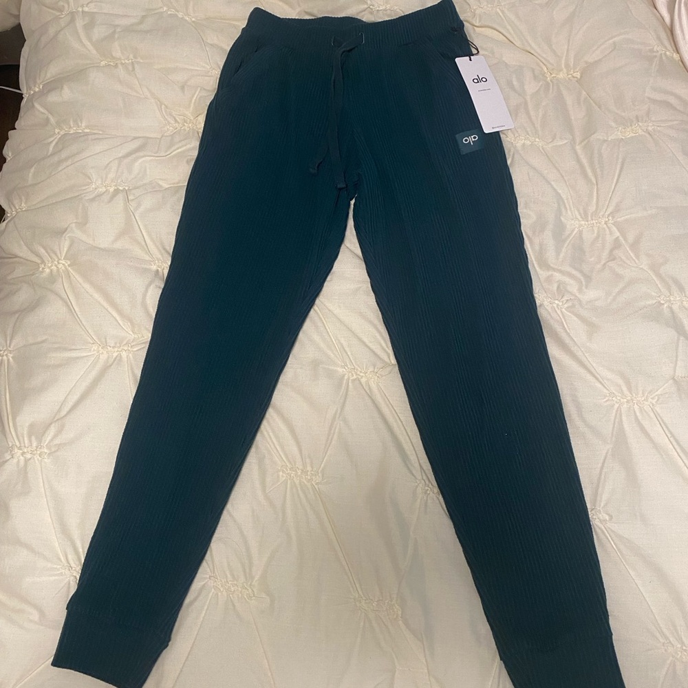 ALO Midnight Green Muse Sweatpants